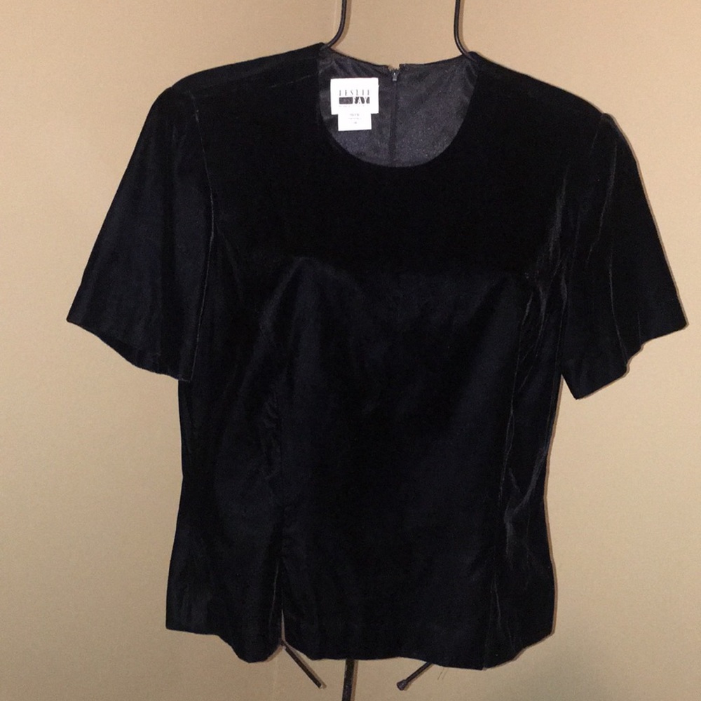 Velvet appearing top